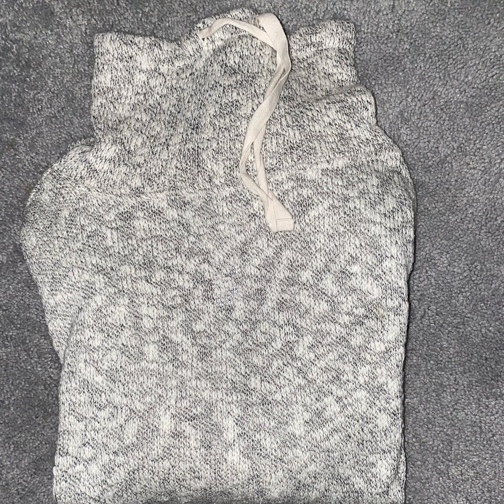 NWOT Lou and Grey Poncho Sweater size Small